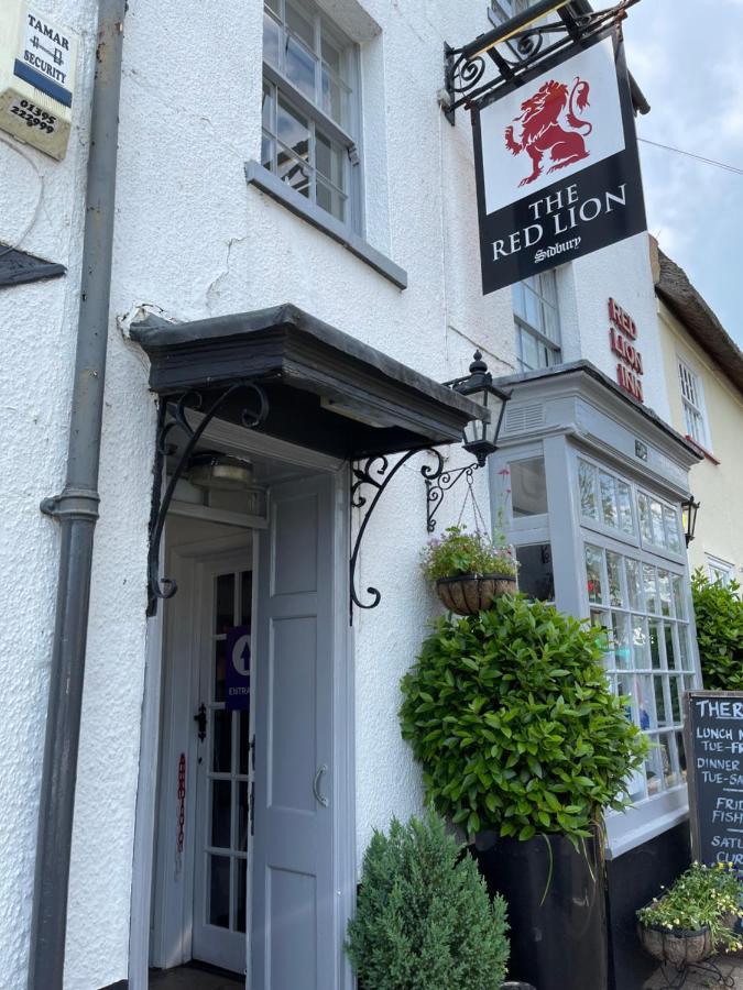 Red Lion 3*