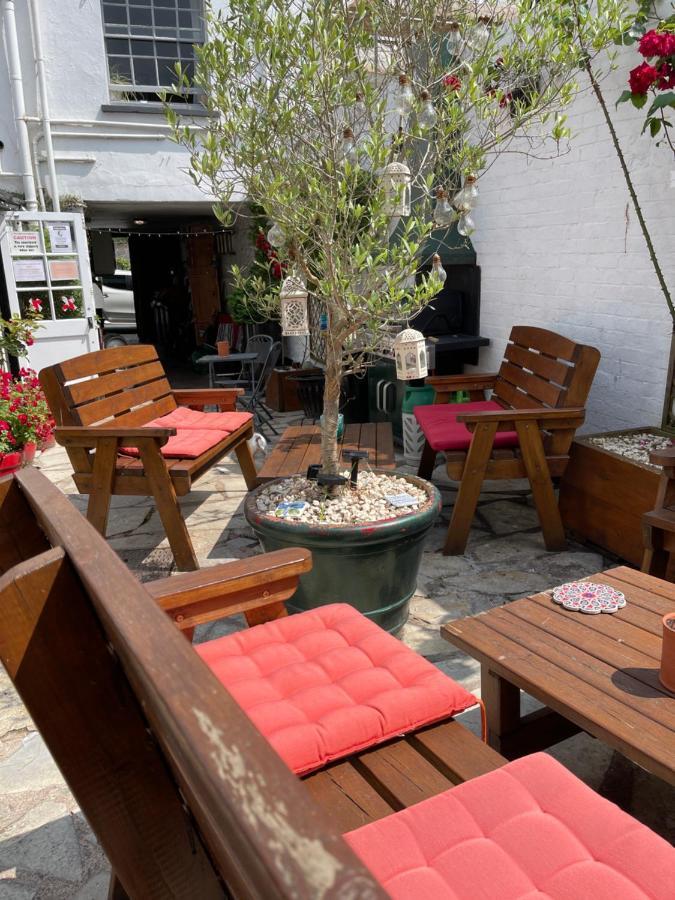 Hotel Red Lion 3*